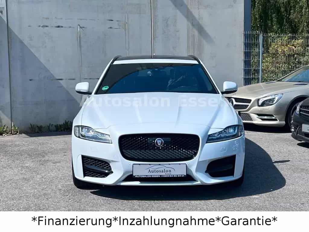 Jaguar XF Sportbrake R-Sport*LED*Pano* Black Pack* 01/2018-photo-4