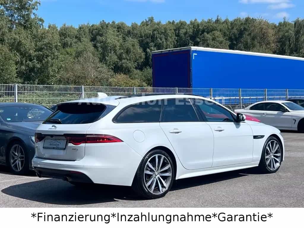 Jaguar XF Sportbrake R-Sport*LED*Pano* Black Pack* 01/2018-photo-9