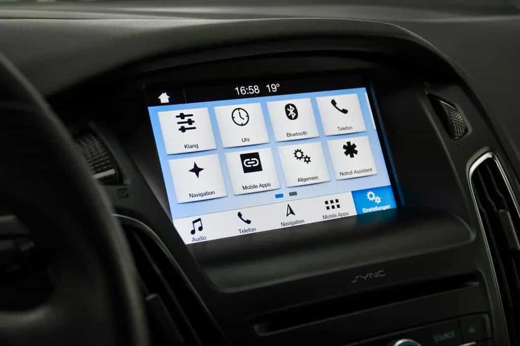 Ford Focus Lim. ST-Line Navi PDC 1. Hand nur 50tkm! 08/2017-photo-17