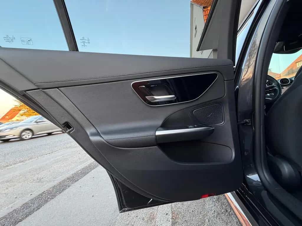 Mercedes-Benz C 300 4M AMG +Night+Pano+19"+Massage+DISTRO+Soun 02/2023-photo-18