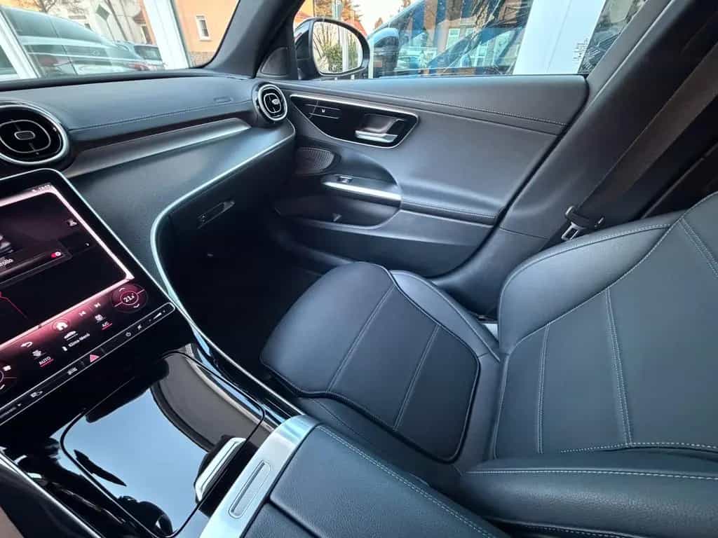 Mercedes-Benz C 300 4M AMG +Night+Pano+19"+Massage+DISTRO+Soun 02/2023-photo-21