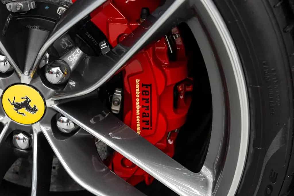 Ferrari 488 GTB NETTO EXPORT // CARBON PACKAGE 01/2016-photo-10