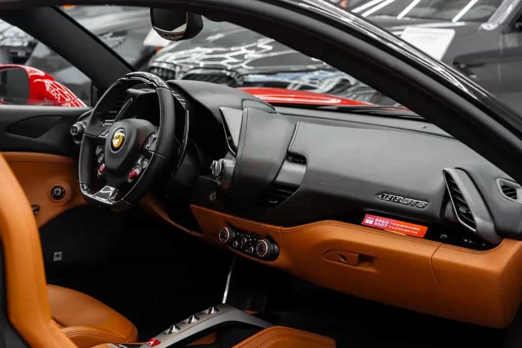 Ferrari 488 GTB NETTO EXPORT // CARBON PACKAGE 01/2016-photo-11