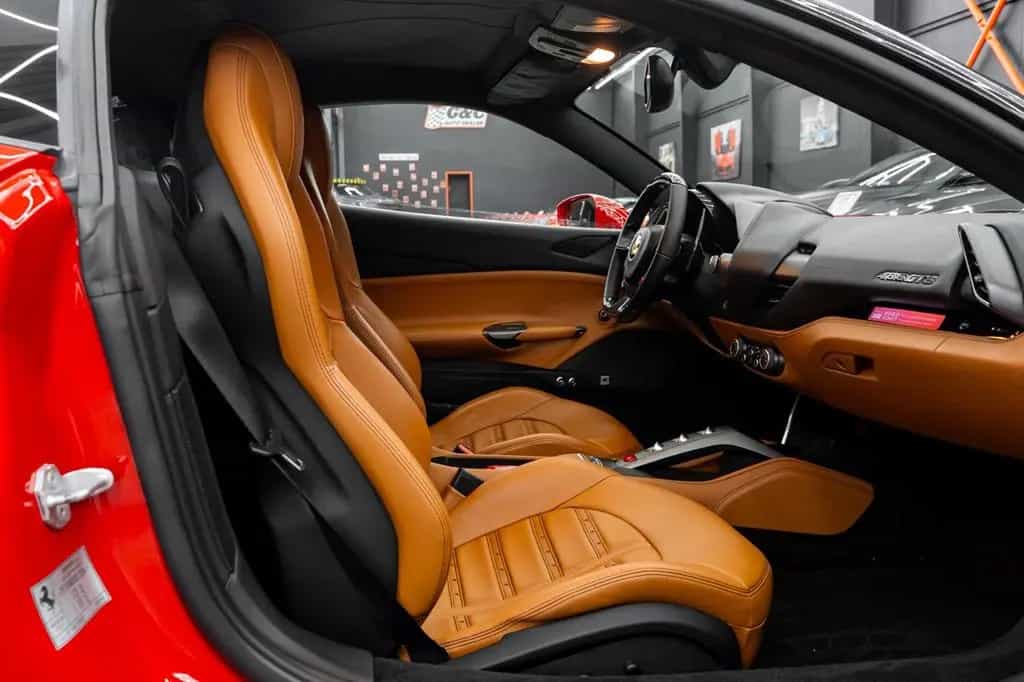 Ferrari 488 GTB NETTO EXPORT // CARBON PACKAGE 01/2016-photo-13