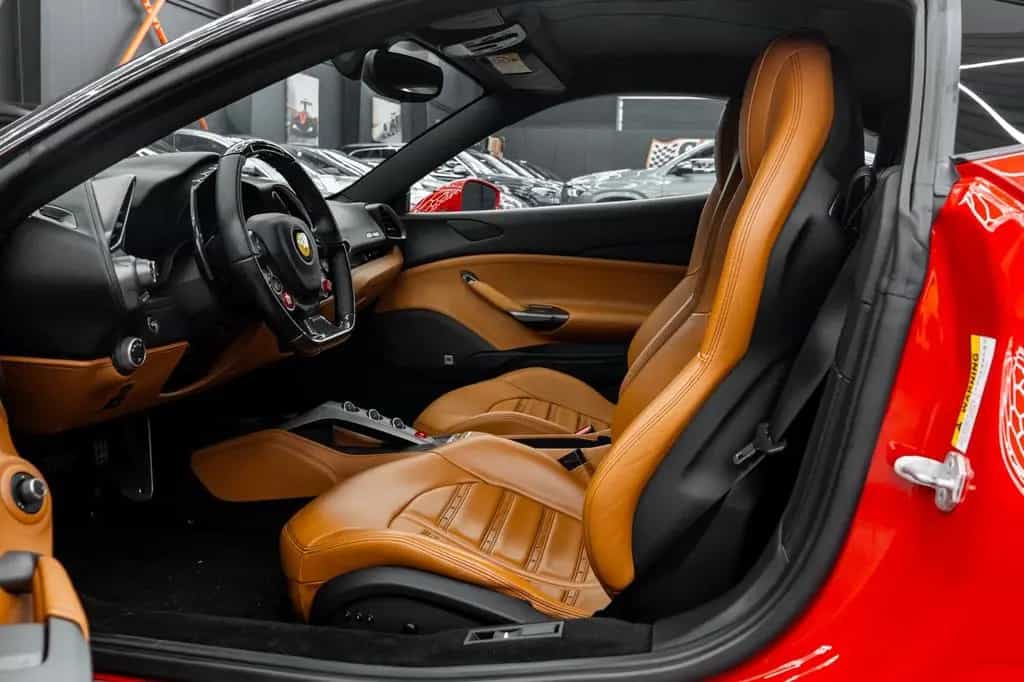 Ferrari 488 GTB NETTO EXPORT // CARBON PACKAGE 01/2016-photo-16
