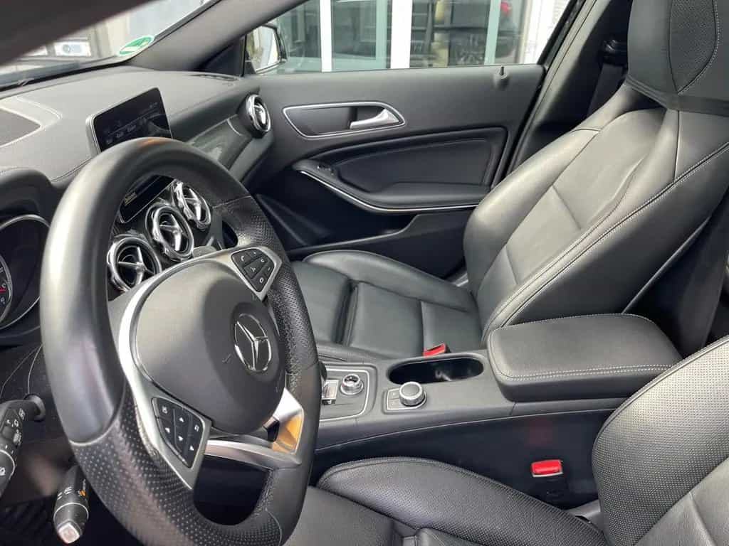 Mercedes-Benz GLA 45 AMG 4matic, Leder, Kamera, CarPlay 01/2019-photo-37