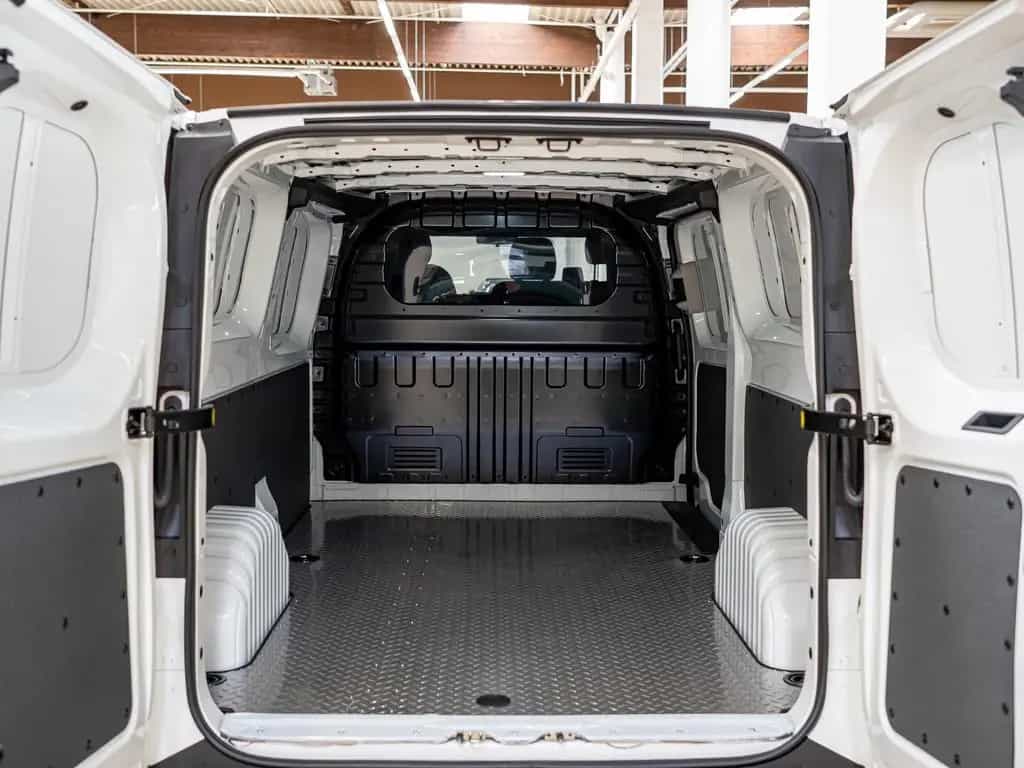 Maxus Deliver 7 Kasten L2H1 LED DAB Touch Klima Kamera null-photo-26