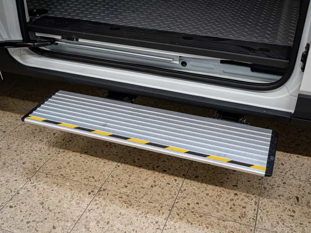Maxus Deliver 7 Kasten L2H1 LED DAB Touch Klima Kamera null-photo-7