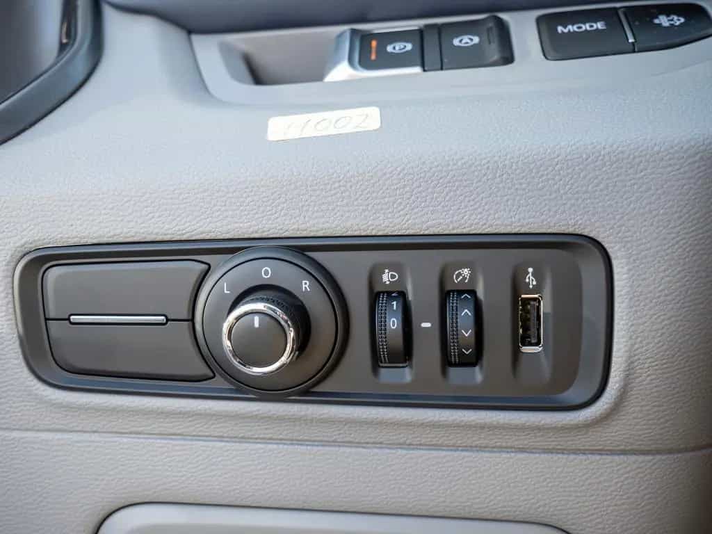 Maxus Deliver 7 Kasten L2H1 LED DAB Touch Klima Kamera null-photo-16