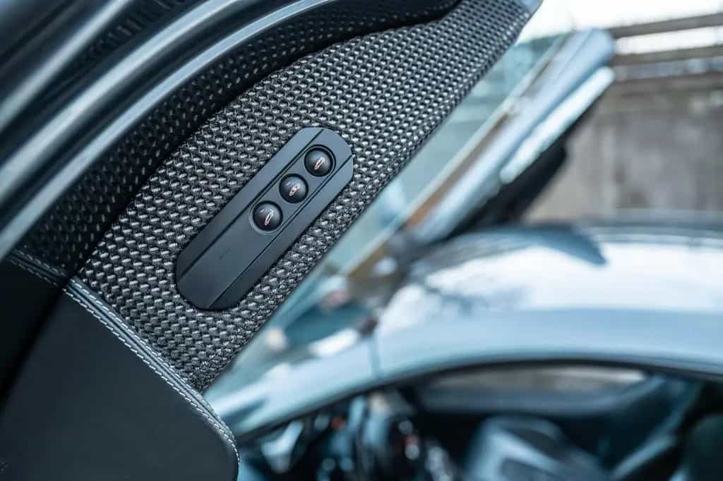 McLaren MP4-12C 3.8 V8 03/2012-photo-15