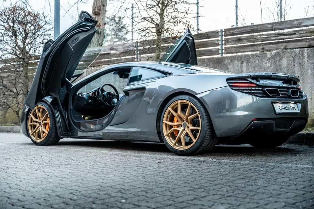 McLaren MP4-12C 3.8 V8 03/2012-photo-20