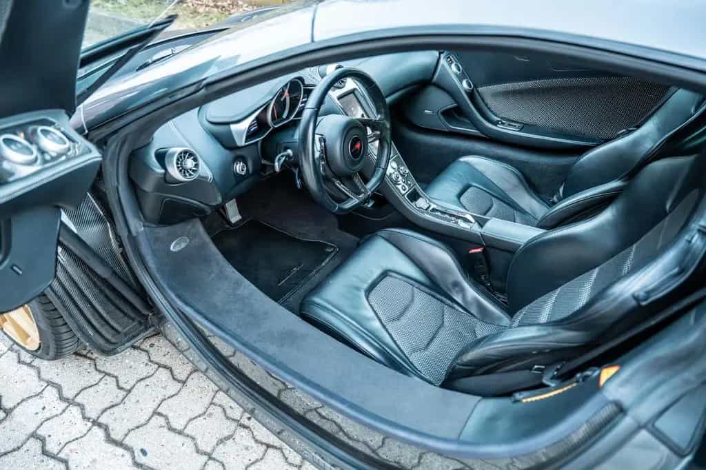 McLaren MP4-12C 3.8 V8 03/2012-photo-5