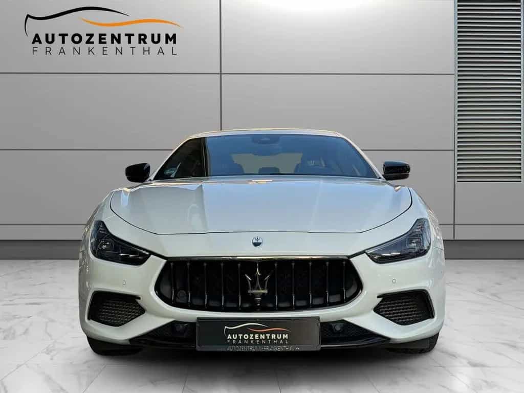 Maserati Ghibli Modena 09/2022-photo-1