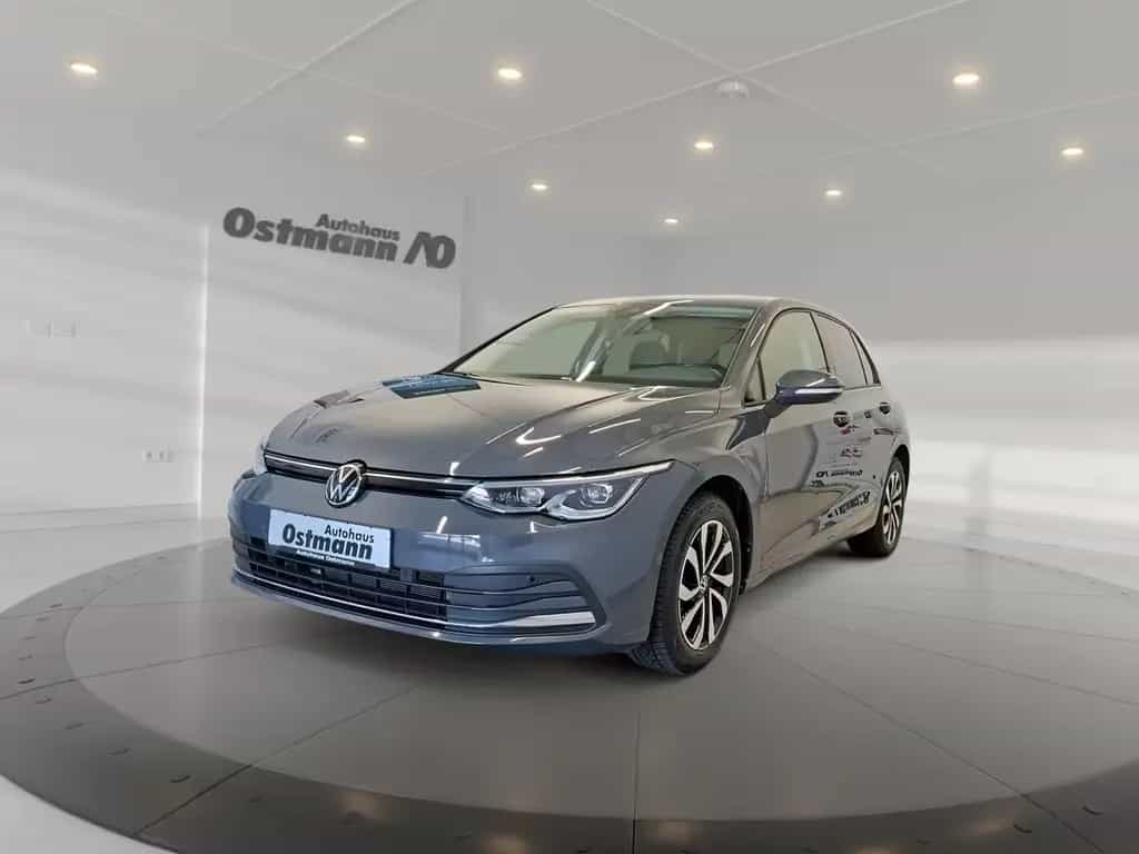 Volkswagen Golf VIII Active 1,5 TSI PDC 4xSHZ STH LM Navi 02/2023-photo-0
