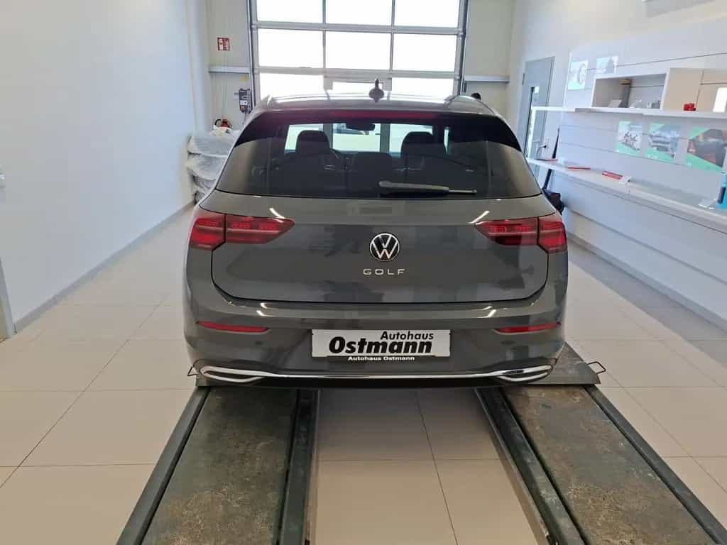 Volkswagen Golf VIII Active 1,5 TSI PDC 4xSHZ STH LM Navi 02/2023-photo-15