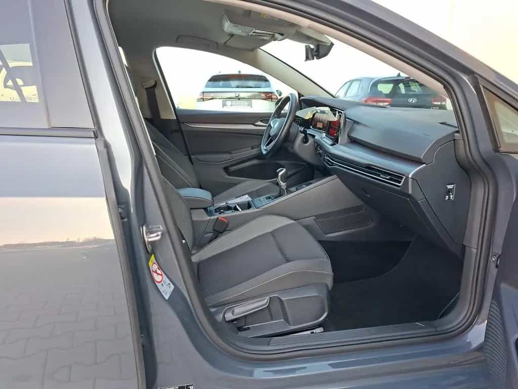 Volkswagen Golf VIII Active 1,5 TSI PDC 4xSHZ STH LM Navi 02/2023-photo-17