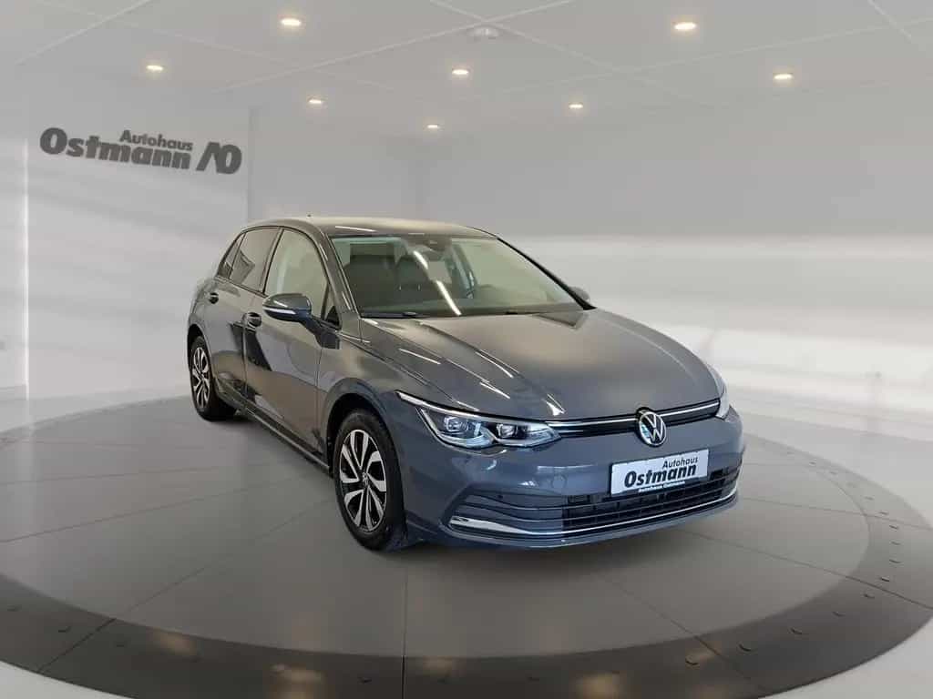 Volkswagen Golf VIII Active 1,5 TSI PDC 4xSHZ STH LM Navi 02/2023-photo-4