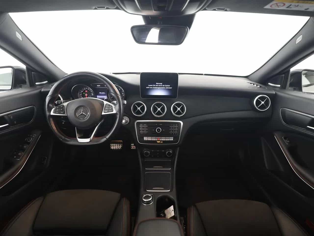 Mercedes-Benz CLA-Class 200 Shooting Brake 09/2018-photo-10
