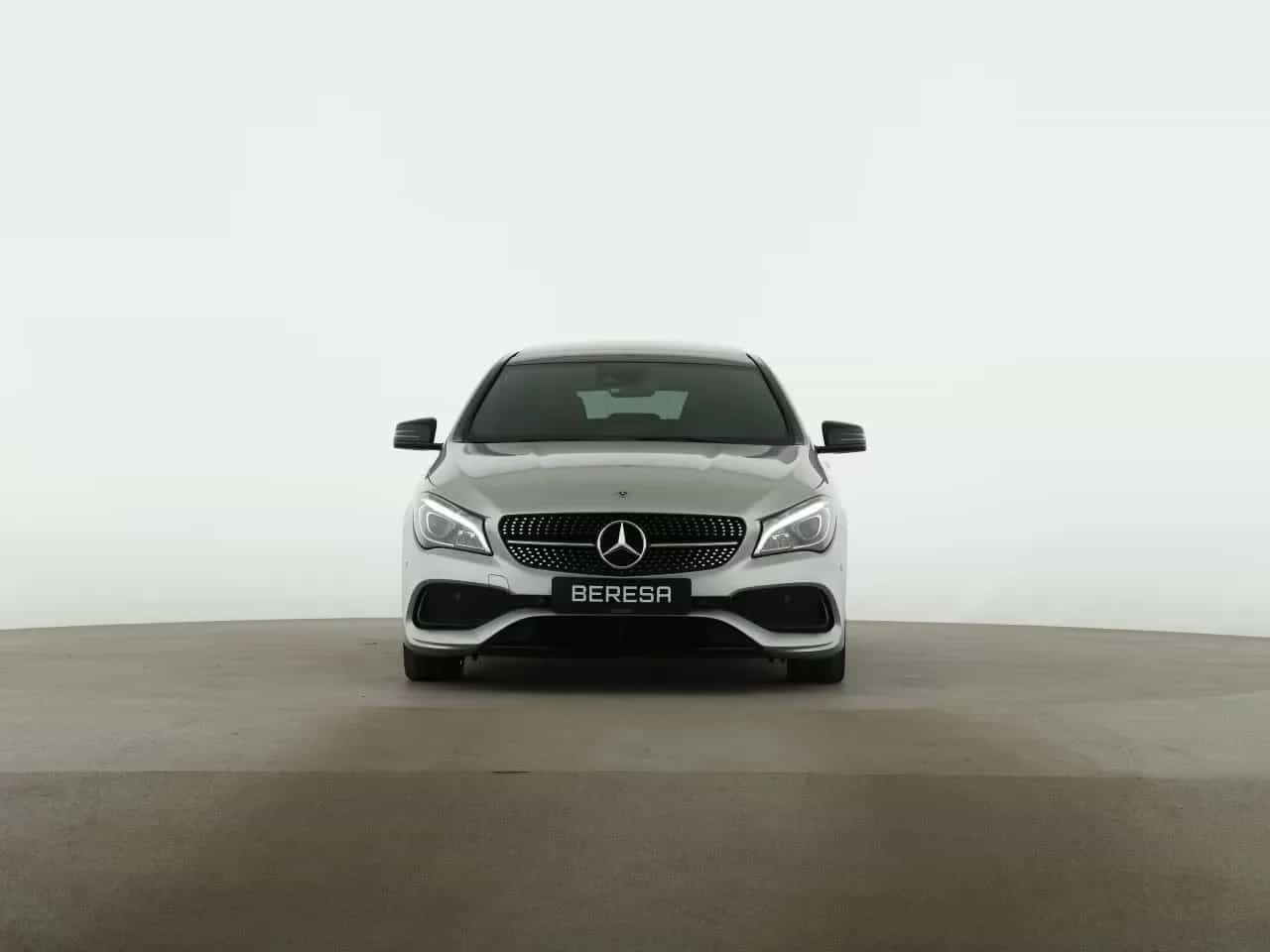 Mercedes-Benz CLA-Class 200 Shooting Brake 09/2018-photo-2