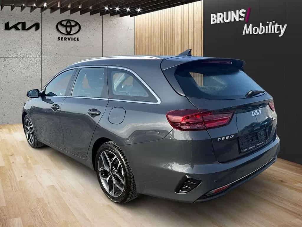 Kia Ceed Sportswagon 1.5T DCT Spirit Navi Kamera SHZ 05/2025-photo-4