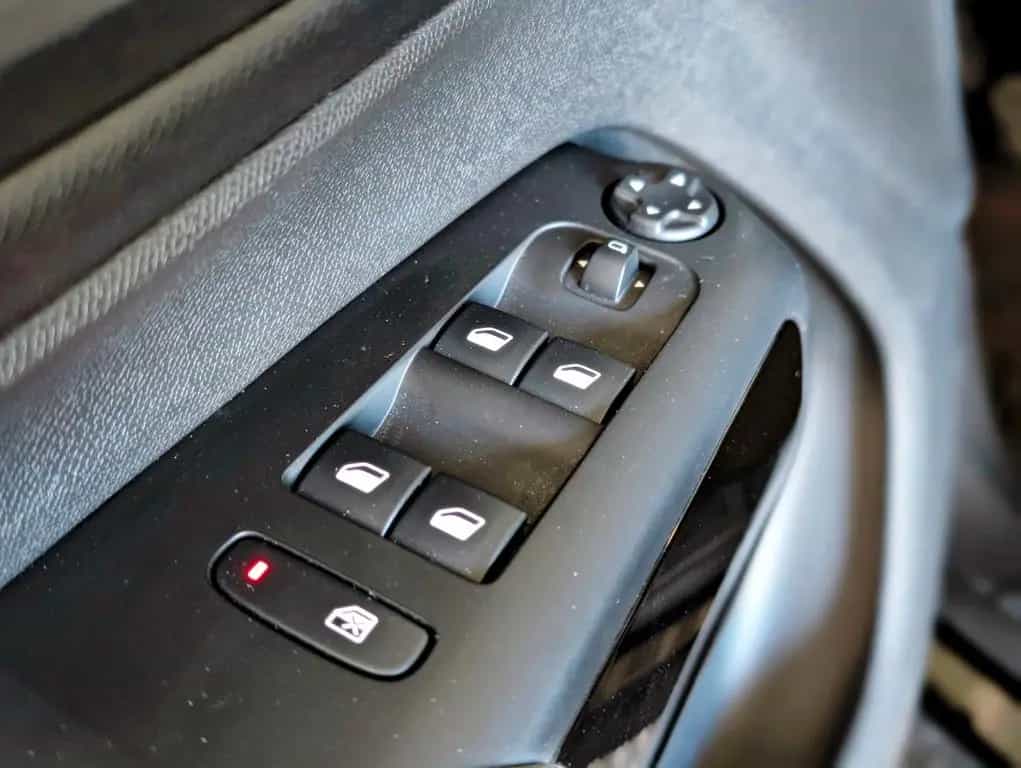 Citroën C5 Aircross Live | 8-Fach Bereift 03/2019-photo-22