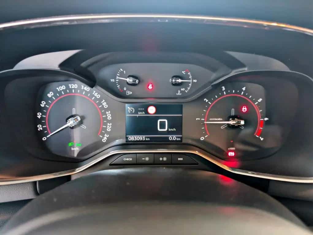 Citroën C5 Aircross Live | 8-Fach Bereift 03/2019-photo-26