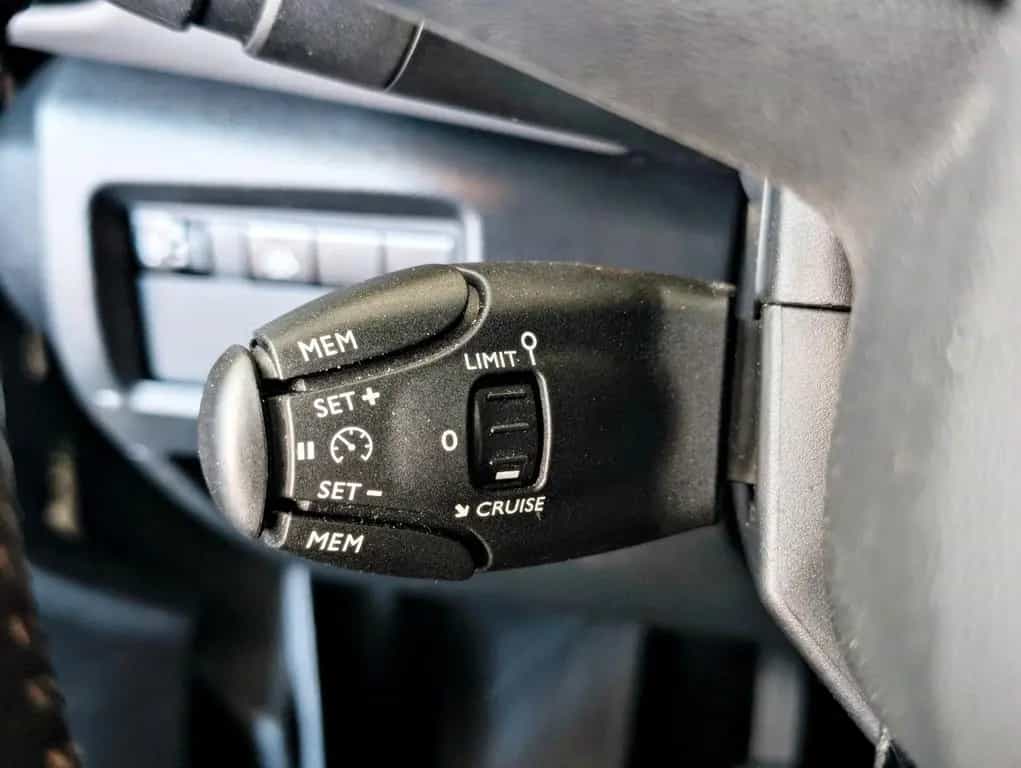 Citroën C5 Aircross Live | 8-Fach Bereift 03/2019-photo-30