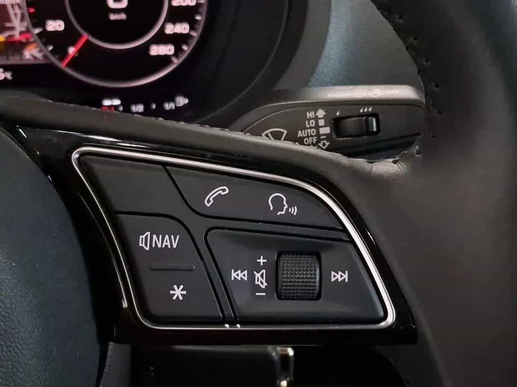 Audi A3 SP 35 TFSI design,1.Hand,Bi-Xenon,Navi,ViCo 06/2020-photo-17