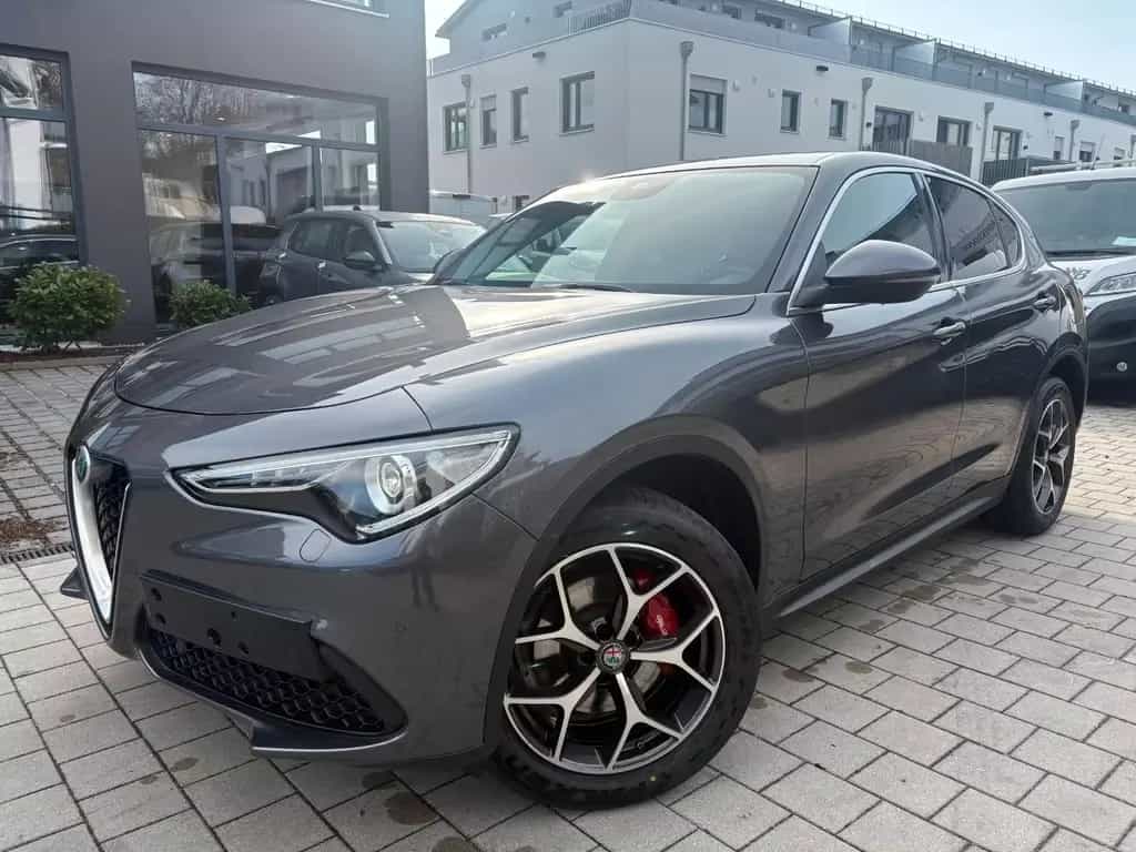 Alfa Romeo Stelvio Super Q4 08/2019-photo-0