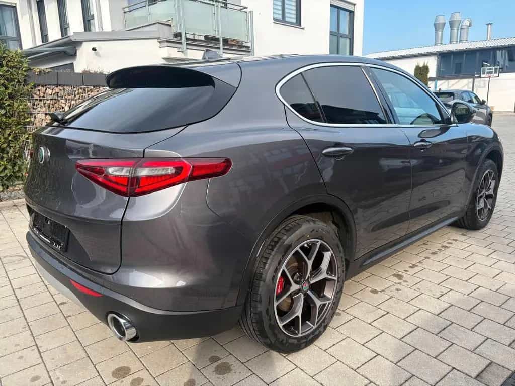 Alfa Romeo Stelvio Super Q4 08/2019-photo-1