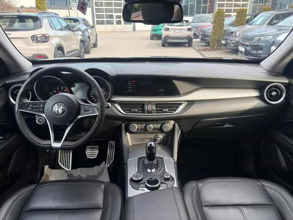 Alfa Romeo Stelvio Super Q4 08/2019-photo-10