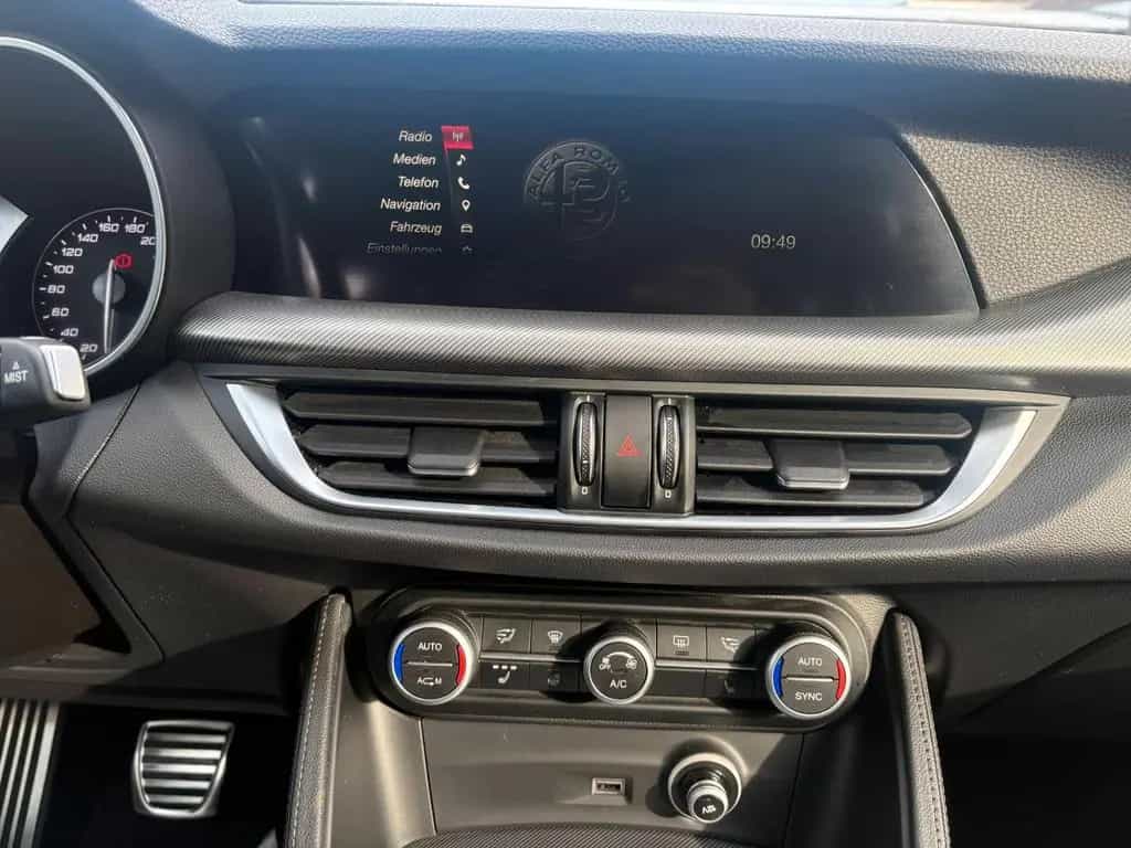 Alfa Romeo Stelvio Super Q4 08/2019-photo-12