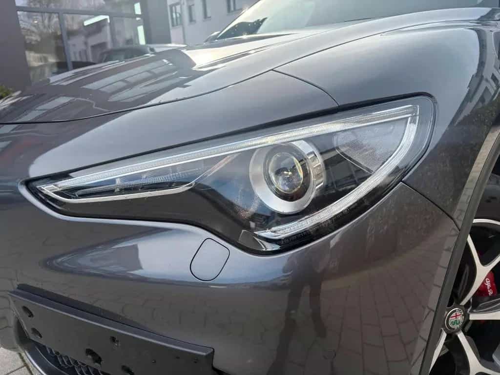 Alfa Romeo Stelvio Super Q4 08/2019-photo-19
