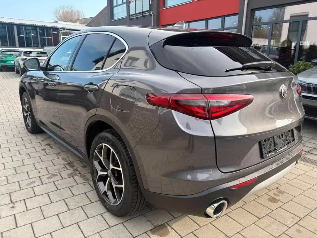 Alfa Romeo Stelvio Super Q4 08/2019-photo-3