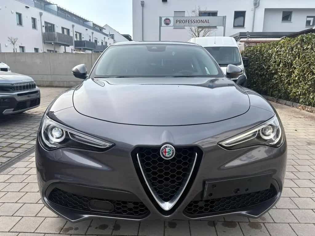Alfa Romeo Stelvio Super Q4 08/2019-photo-4