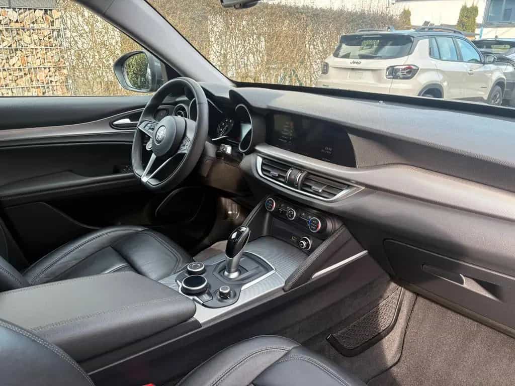 Alfa Romeo Stelvio Super Q4 08/2019-photo-8