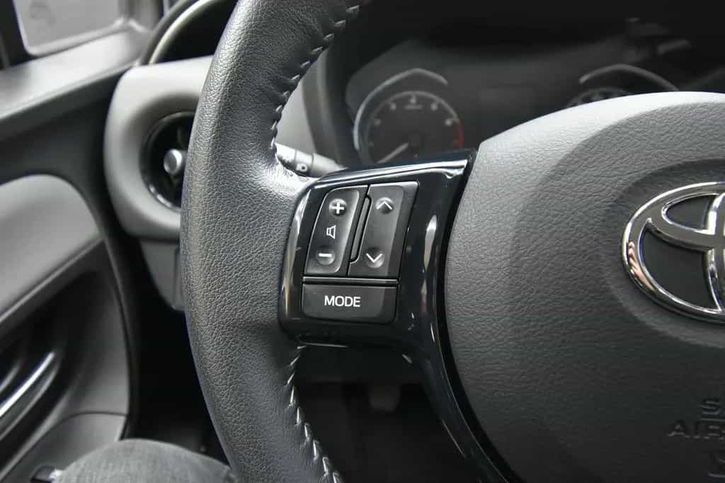 Toyota Yaris Comfort Bluetooth RFK Klima ISOFIX 2.Hand 05/2020-photo-36