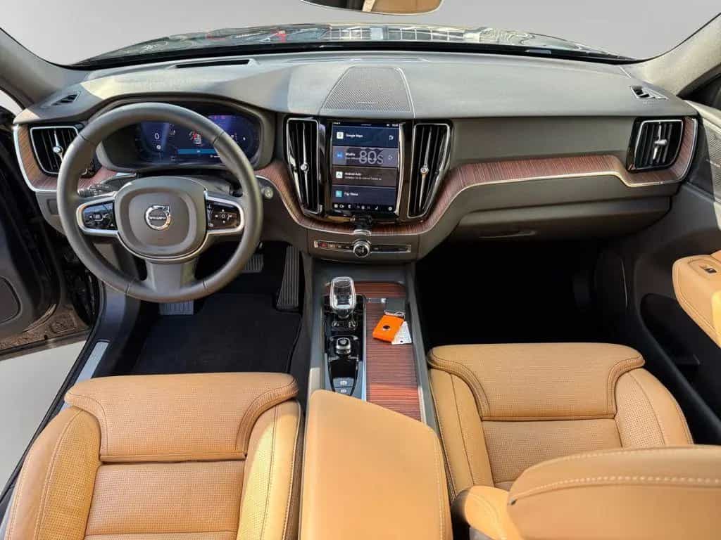 Volvo XC60 B5 B AWD Plus Dark Luftfahrwerk  360° Cam 07/2025-photo-10