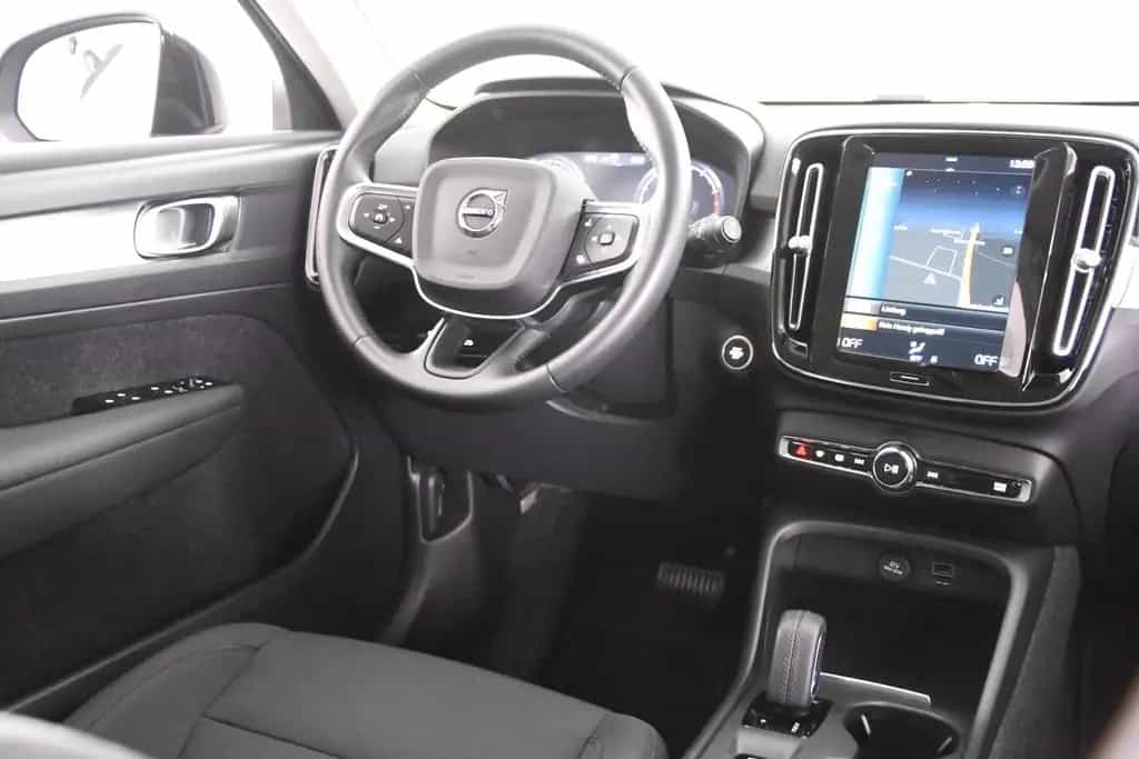 Volvo XC40 T3 Geartronic *1.Hand*18"R-Design*Navi* 05/2021-photo-11