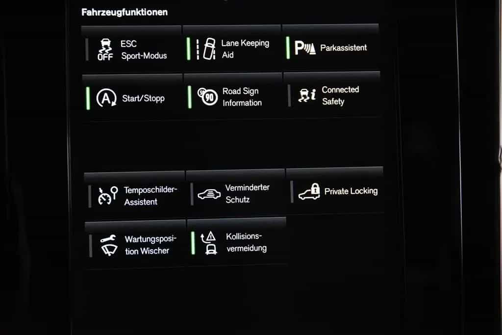 Volvo XC40 T3 Geartronic *1.Hand*18"R-Design*Navi* 05/2021-photo-12
