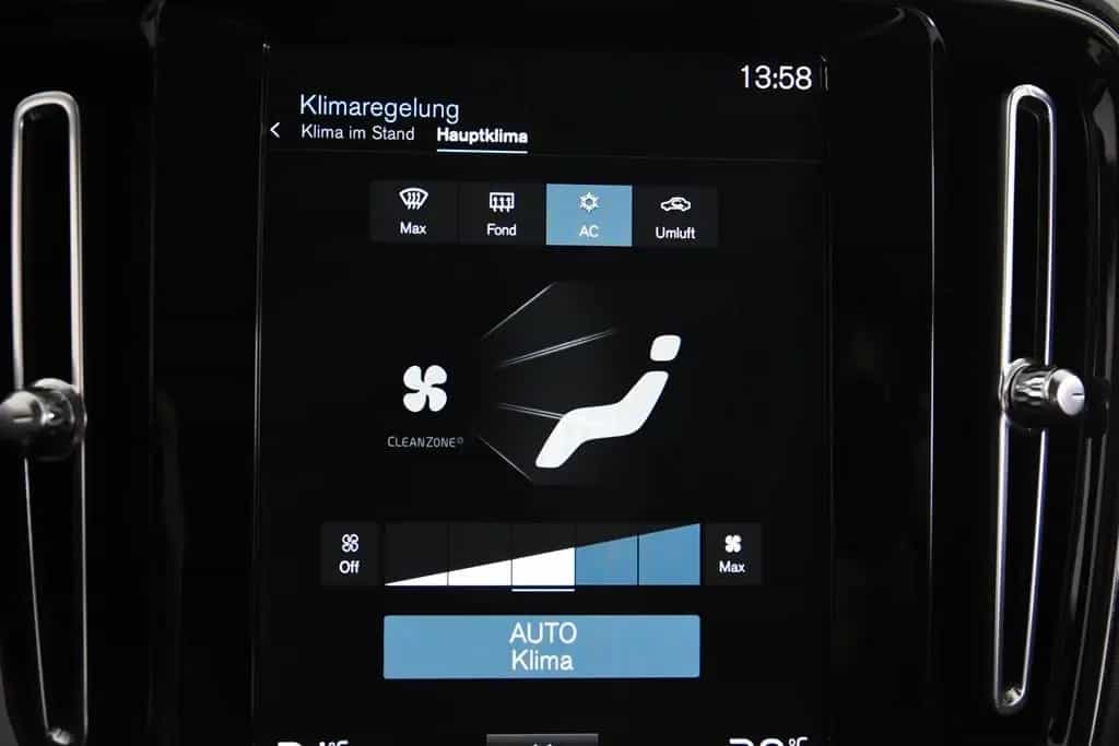 Volvo XC40 T3 Geartronic *1.Hand*18"R-Design*Navi* 05/2021-photo-15