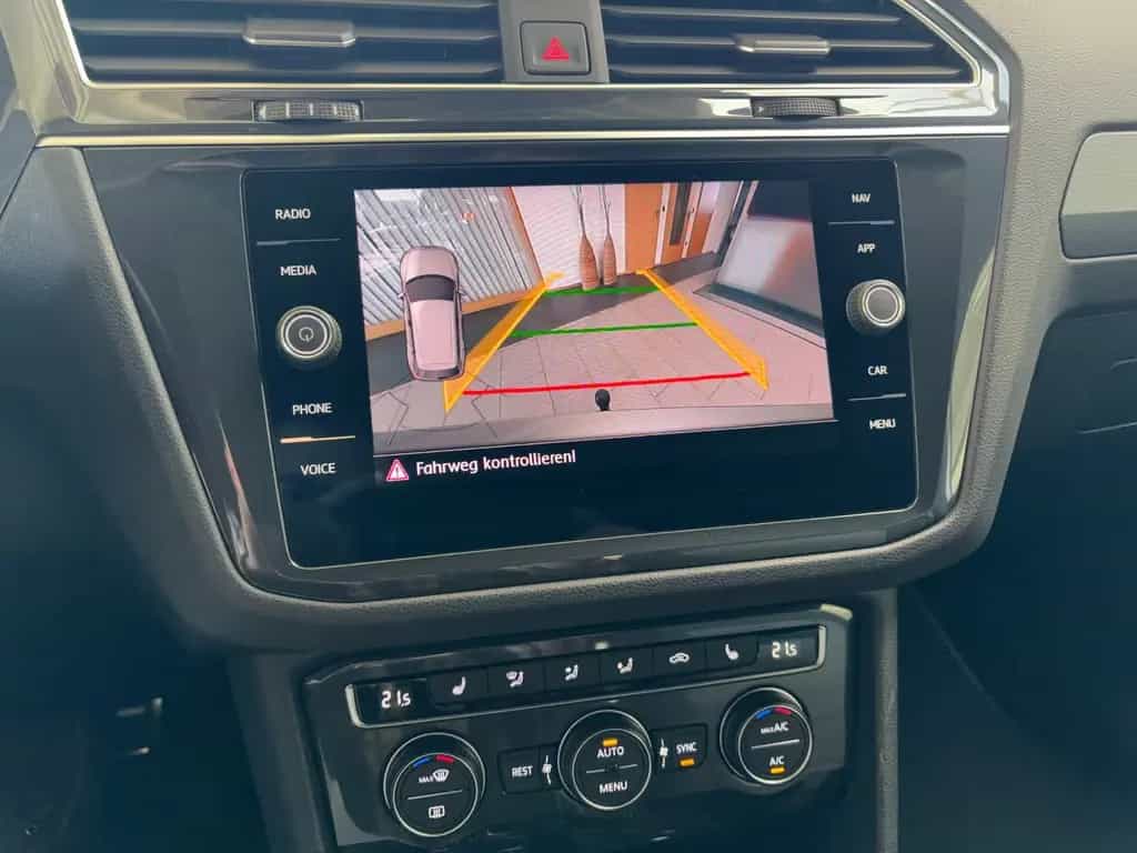 Volkswagen Tiguan R-Line BMT 4Motion/AHK / BLECHSCH. 07/2019-photo-19