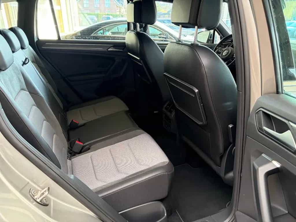 Volkswagen Tiguan R-Line BMT 4Motion/AHK / BLECHSCH. 07/2019-photo-23