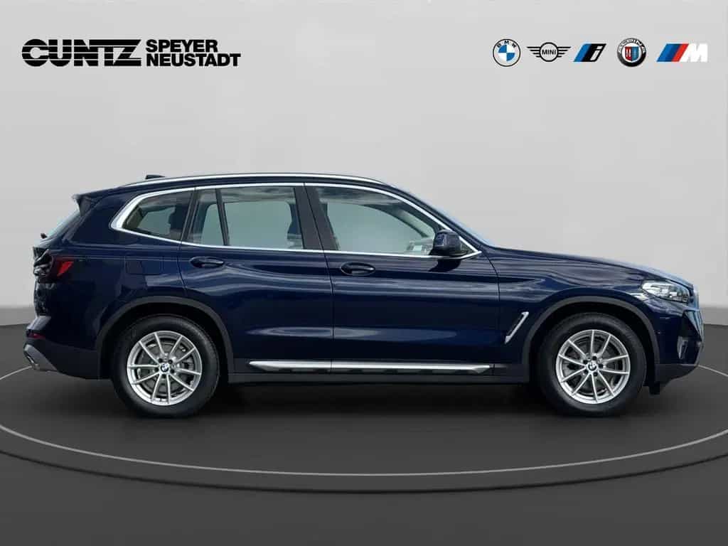 BMW X3 xDrive20d Anhängerkupplung ParkingAssist Sitz 02/2023-photo-3