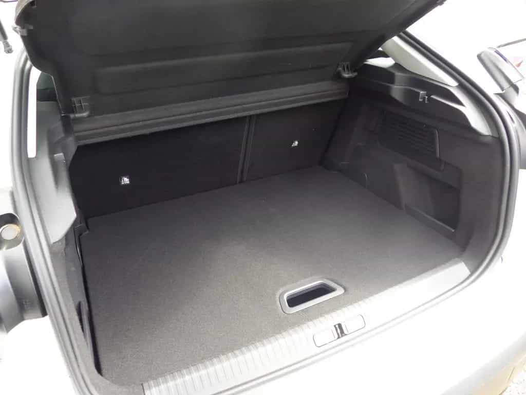 Citroën C4 PureTech 130 S&S EAT8 Plus 01/2024-photo-10