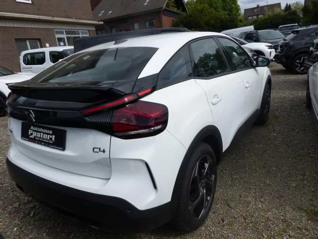 Citroën C4 PureTech 130 S&S EAT8 Plus 01/2024-photo-3