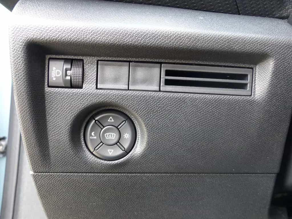 Citroën C4 PureTech 130 S&S EAT8 Plus 01/2024-photo-6