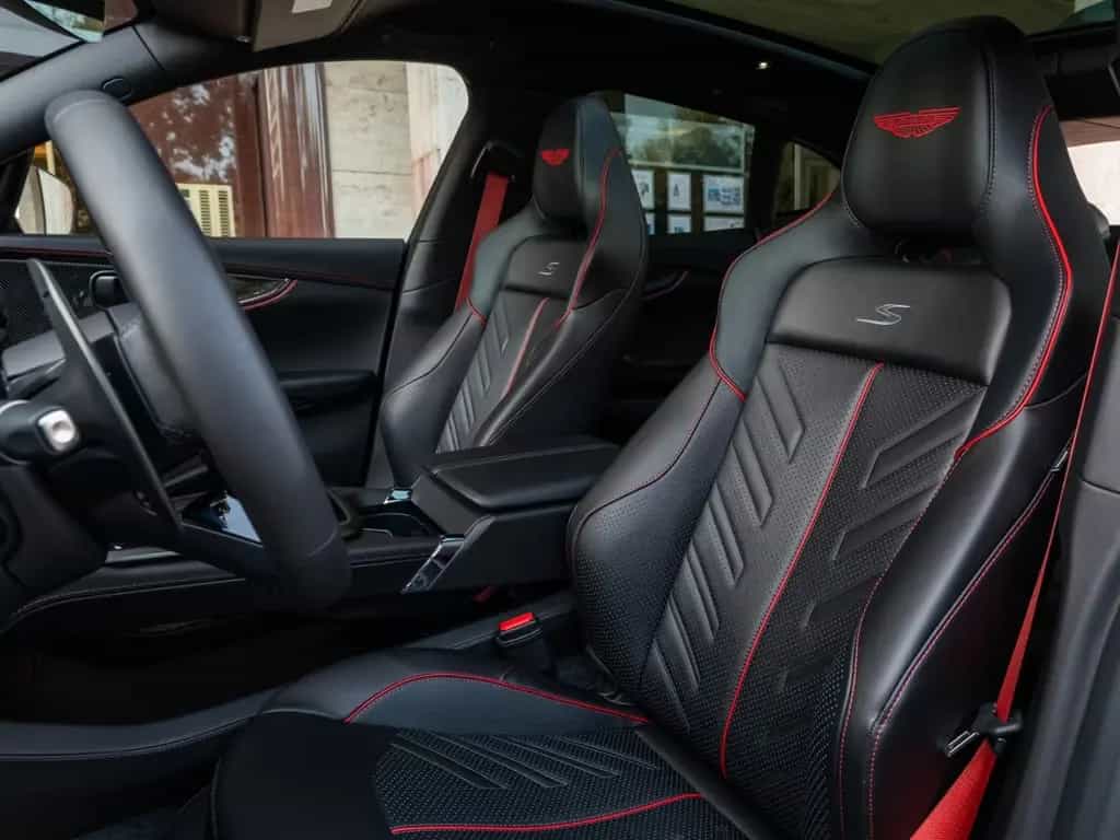 Aston Martin DBX 4.0 V8 S 02/2026-photo-11