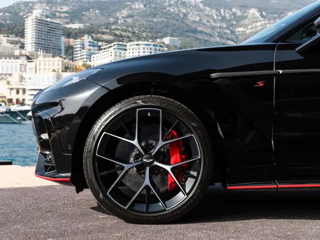 Aston Martin DBX 4.0 V8 S 02/2026-photo-4
