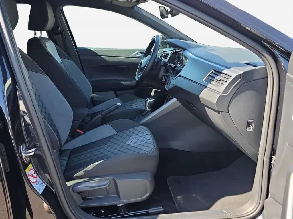 Volkswagen Taigo 1.5 TSI DSG R-Line*NAVI*AHK*IQ.Light*IQ.Dr 05/2025-photo-4